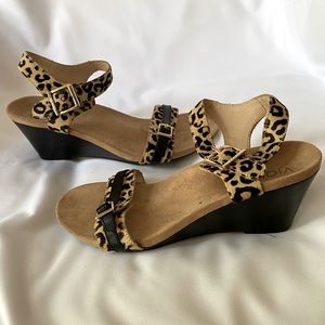 VIONICS strap, leopard-print wedge sandals! Worn only once…..